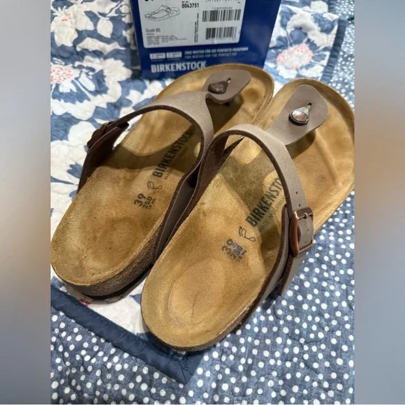 Gizeh Birkenstock Thong Sandals - Picture 2 of 8